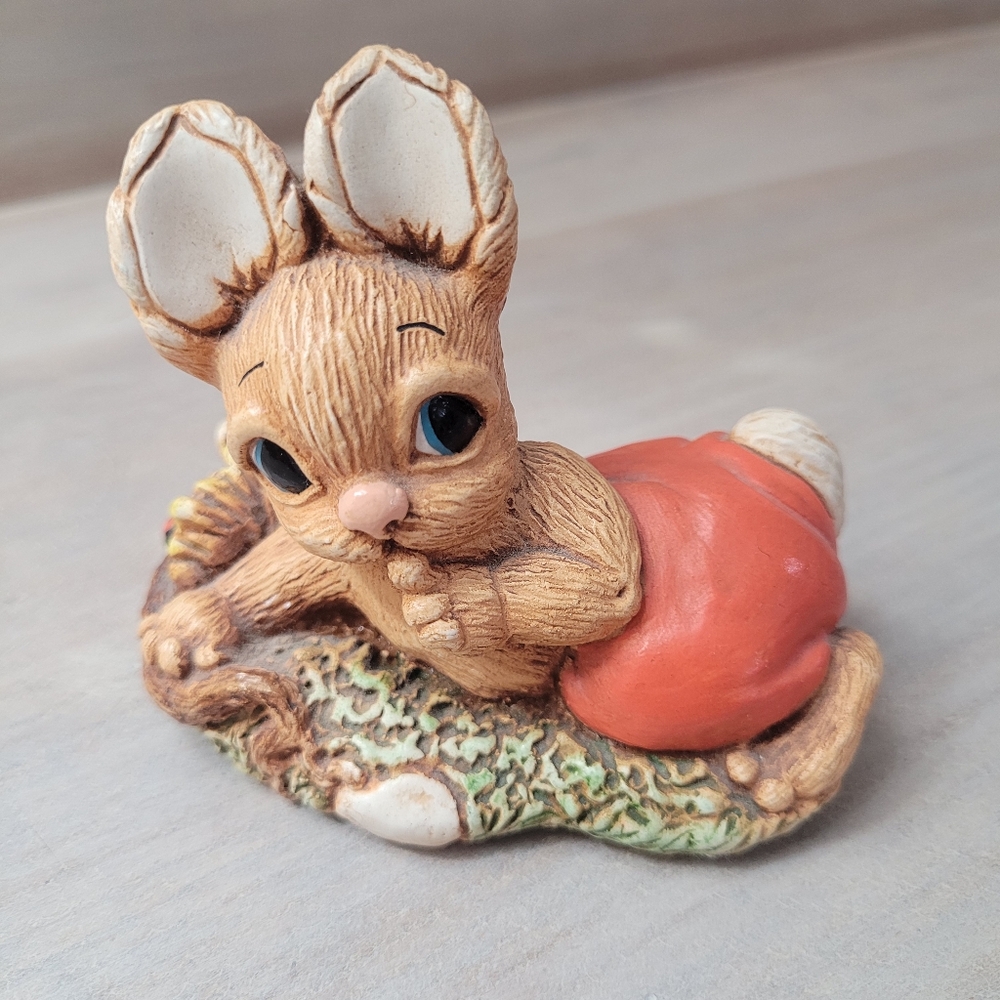 Woodlander Figurines Vintage "Hush" Mereside Handpainted Stonecraft Figurine